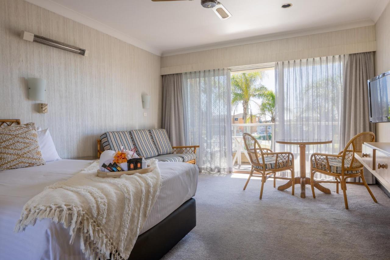 South Pacific Palms Motor Inn Tuncurry Εξωτερικό φωτογραφία