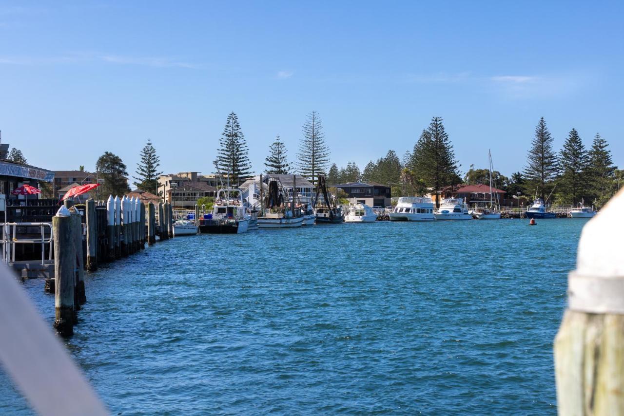 South Pacific Palms Motor Inn Tuncurry Εξωτερικό φωτογραφία