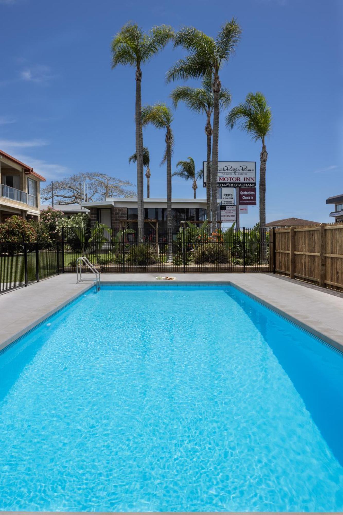South Pacific Palms Motor Inn Tuncurry Εξωτερικό φωτογραφία